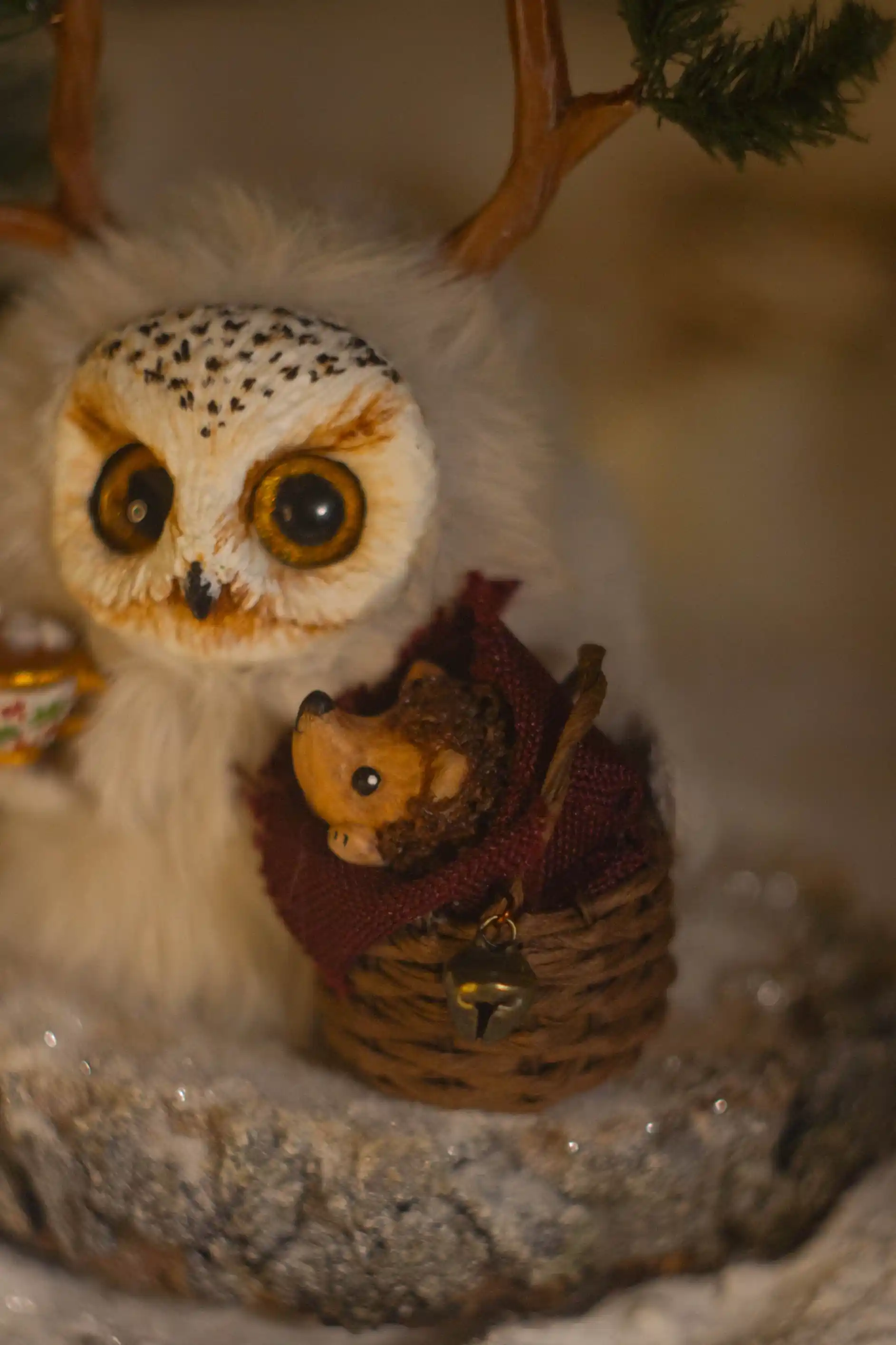 Forest Wonder fluffy -- side view, cosy woodland accessories