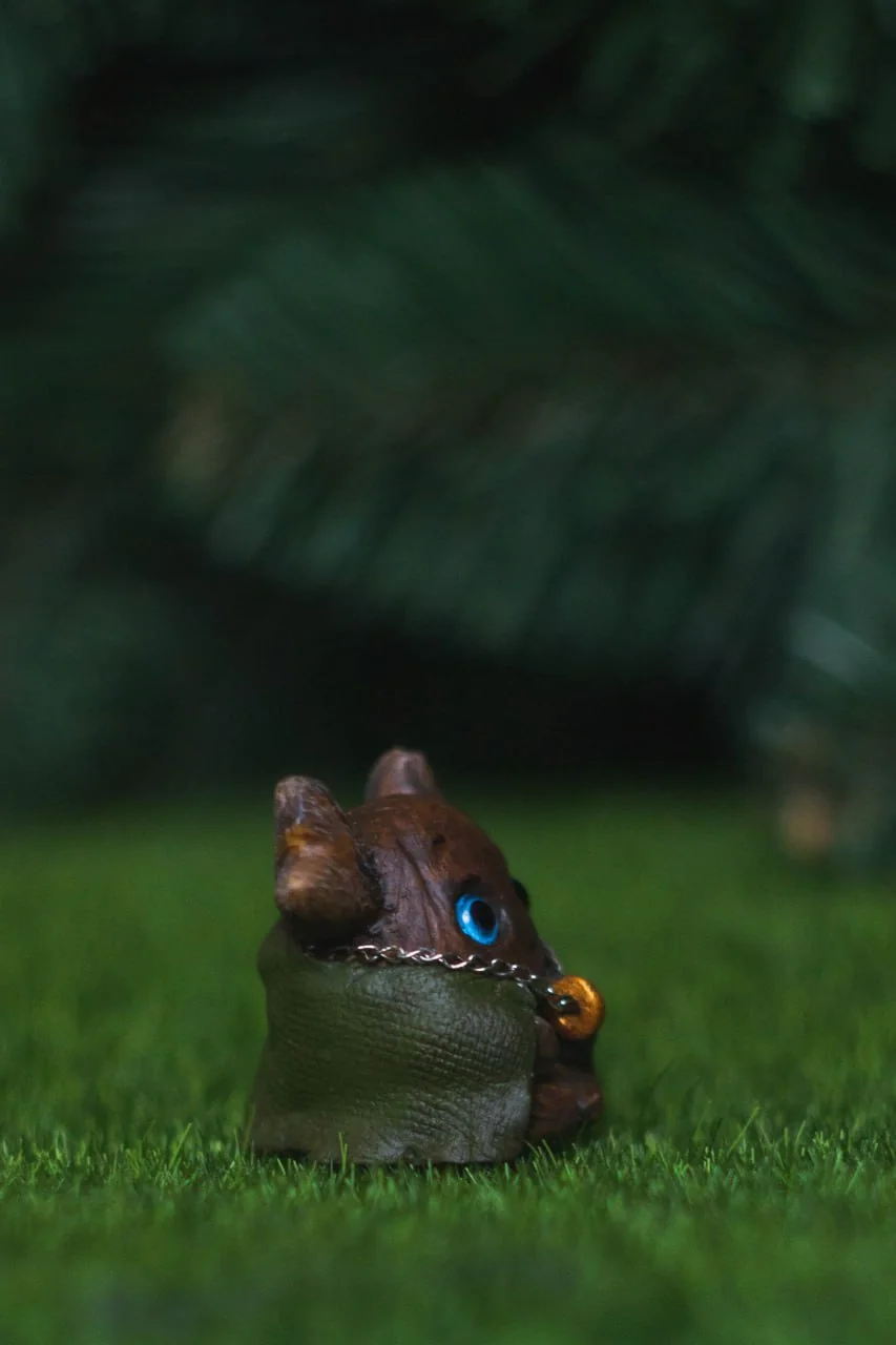 Forest Sprite Frodo — side closeup, green cloak folds and ring detail