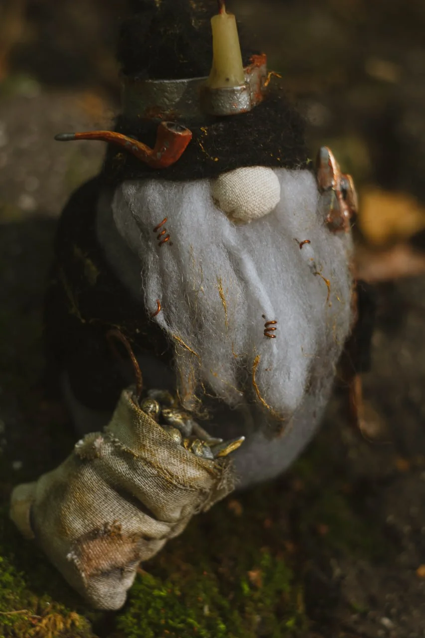 Gnome Gold Digger — closeup of beard with copper ornaments and sack of gold