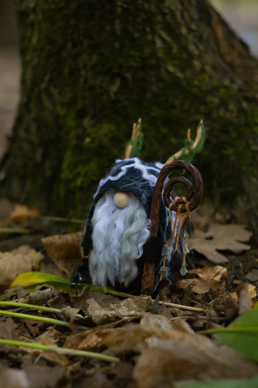 Gnome Shaman's dark wool cloak — rear view closeup